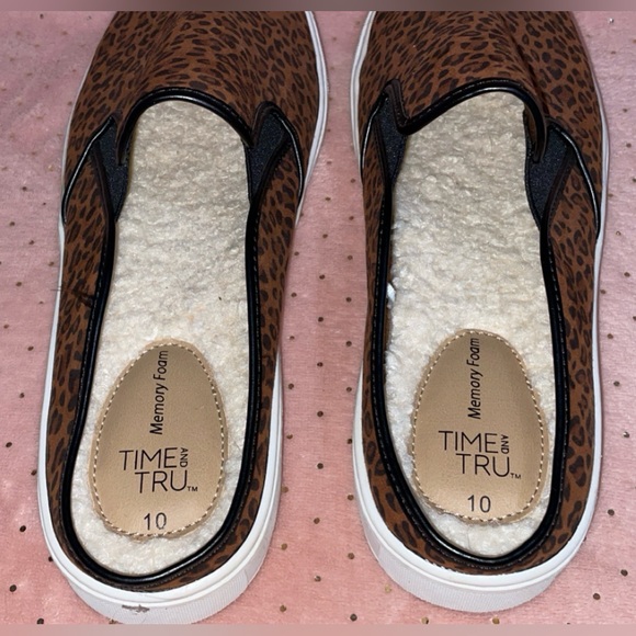 Slip On Memory Foam Cheetah Animal Print Shoes / Loafer Clogs - Picture 2 of 5